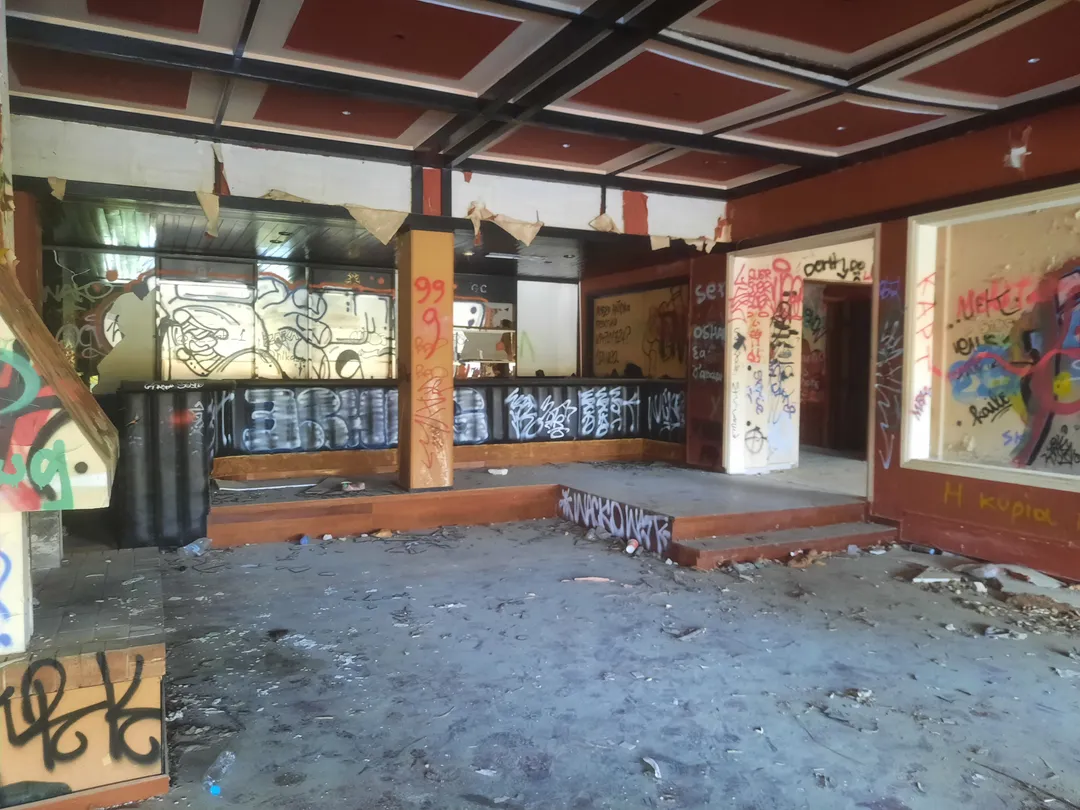 Community photograph of HOTEL ABANDONED in Greece